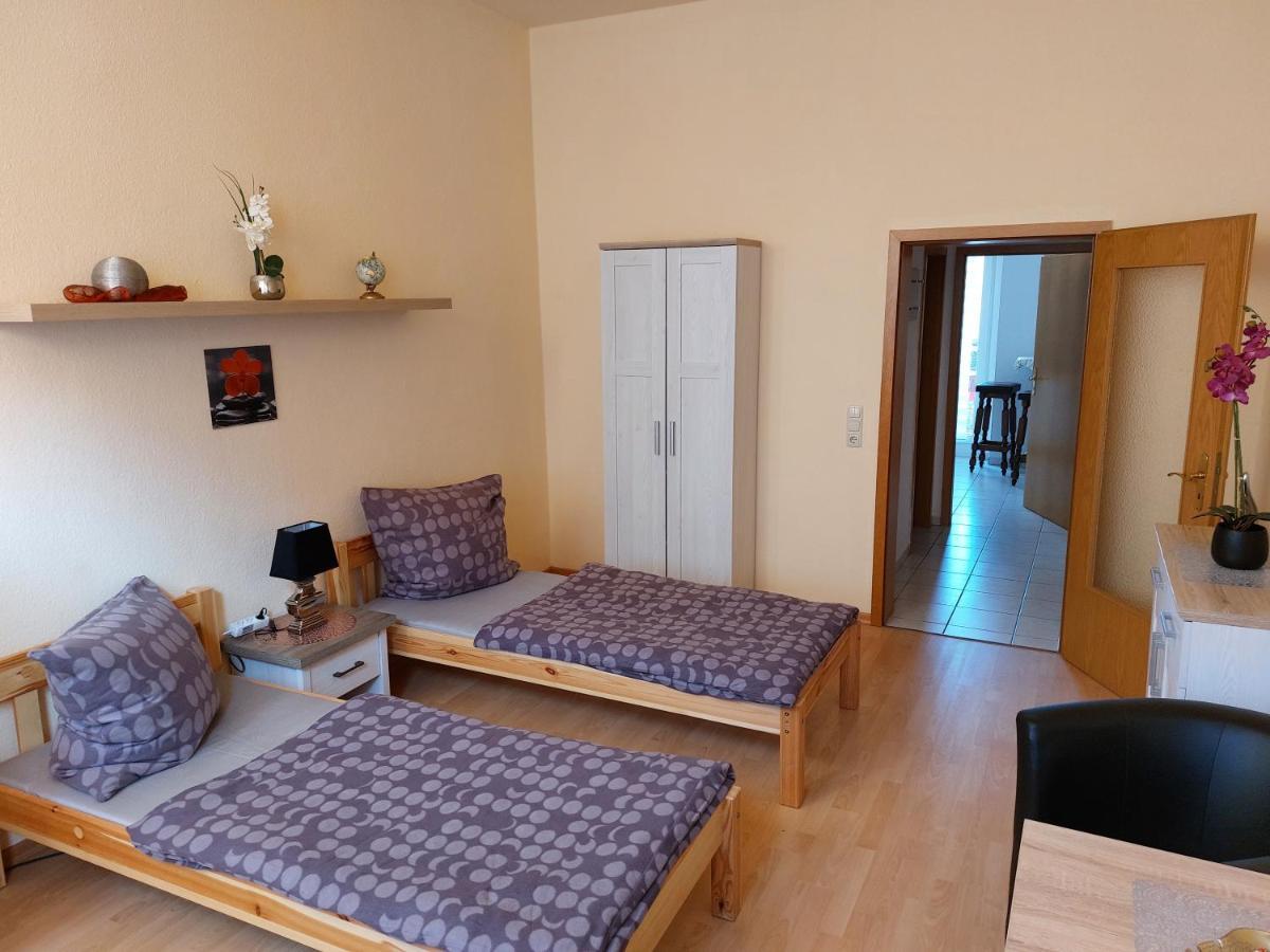 Wacker Apartment Plauen Bagian luar foto